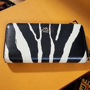 Ladies long wallet